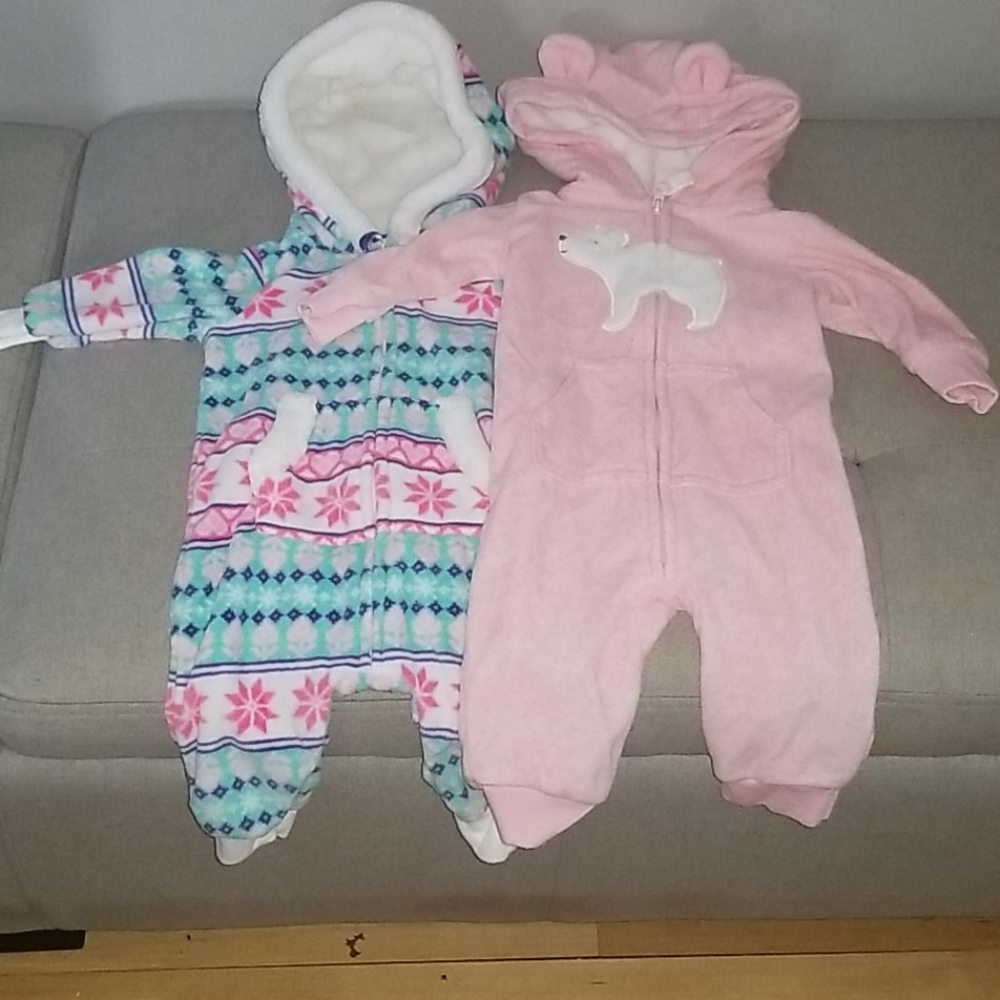 EUC Carter's Baby Girl  Warm Zipper Romper - 3 Mon